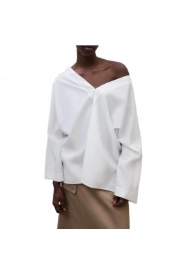 BLUSA DE MUJER CUELLO PICO...