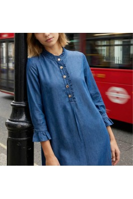 VESTIDO CORTO EN DENIM... 2