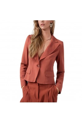 BLAZER CORTA ENTALLADA...