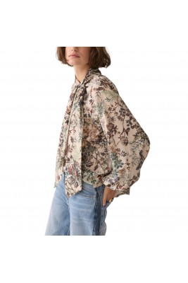 BLUSA HOLGADA CON LAZADA Y... 2