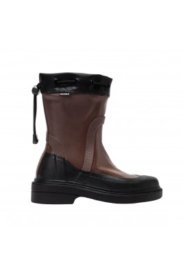 BOTA DE MUJER DE AGUA BAJA... 2